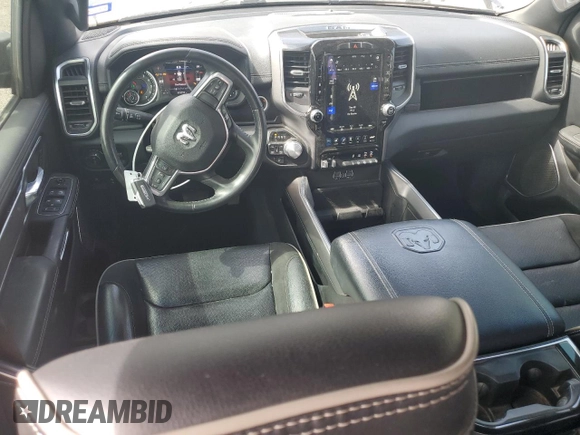 2021 Ram 1500 Laramie z VIN 1C6SRFJT3MN808479, wystawiony jako Copart lot #56600935 z przebiegiem 70 336 mil mil oraz Szkoda całkowita • Salvage title. Historia ofert i sprzedaży dostępna na DreamBid. Obrazek 8.