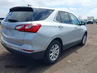 2018 Chevrolet Equinox LT with VIN 2GNAXSEV7J6278734, listed as a IAAI auction lot 42188943 with 321,936 mi miles. Bid and sale history available at carsss.com. Image 4.