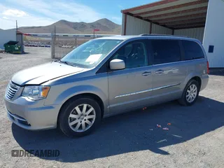2014 Chrysler Town & Country Touring z VIN 2C4RC1BG1ER216032, wystawiony jako IAAI lot #42261084 z przebiegiem 80 151 mil mil oraz . Historia ofert i sprzedaży dostępna na DreamBid. Obrazek 2.
