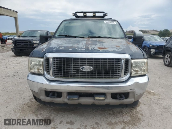 2001 Ford Excursion Limited с VIN 1FMNU42S31EA08657, выставлен на аукционе Copart как лот 50562055 с пробегом 246 979 миль миль и Чистый • Clean title. История ставок и продаж доступна на DreamBid. Изображение 5.
