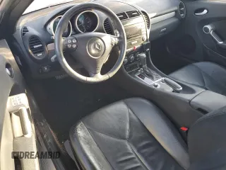 2005 Mercedes-Benz SLK 230/320 z VIN WDBWK56F35F052366, wystawiony jako Copart lot #53032575 z przebiegiem 100 022 mil mil oraz Szkoda całkowita • Salvage title. Historia ofert i sprzedaży dostępna na DreamBid. Obrazek 8.