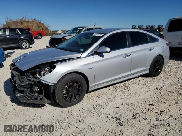 2018 Hyundai Sonata Hybrid SE with VIN KMHE24L33JA082441, listed as a Copart auction lot 81591774 with 83,634 mi miles and Salvage Title. Bid and sale history available at carsss.com. Image 1.