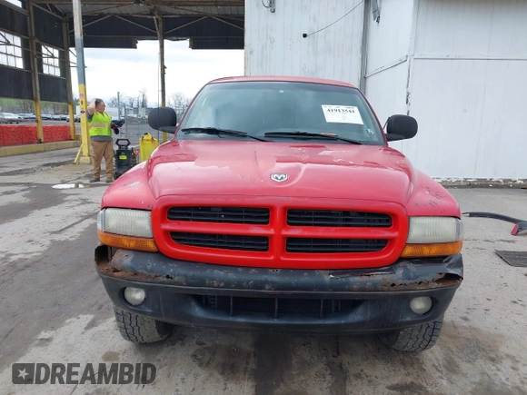 1998 Dodge Dakota SLT with VIN 1B7GG22Y1WS519712, listed as a IAAI auction lot 41913541 with 232,892 mi miles. Bid and sale history available at carsss.com. Image 13.