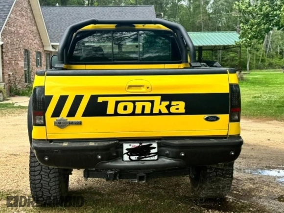 2006 Ford F-350 XL z VIN 1FTWW31P56EC45345, wystawiony jako Copart lot #52298495 z przebiegiem 69 876 mil mil oraz Czysty tytuł • Clean title. Historia ofert i sprzedaży dostępna na DreamBid. Obrazek 6.