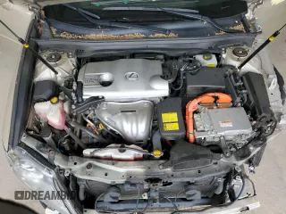2013 Lexus ES 300h z VIN JTHBW1GG2D2014135, wystawiony jako Copart lot #56459225 z przebiegiem Nie podano mil oraz Szkoda całkowita • Salvage title. Historia ofert i sprzedaży dostępna na DreamBid. Obrazek 11.