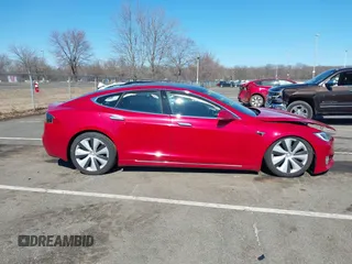 2021 Tesla Model S Long Range Plus с VIN 5YJSA1E29MF425424, выставлен на аукционе IAAI как лот 41745793 с пробегом 83 817 миль миль и . История ставок и продаж доступна на DreamBid. Изображение 13.