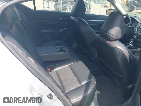 2023 Nissan Altima SR z VIN 1N4BL4CV3PN371333, wystawiony jako IAAI lot #42420194 z przebiegiem 47 460 mil mil oraz . Historia ofert i sprzedaży dostępna na DreamBid. Obrazek 8.