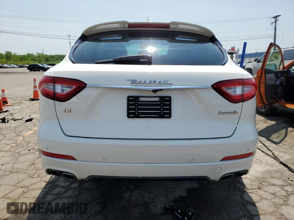 2018 Maserati Levante GranSport z VIN ZN661XUSXJX259582, wystawiony jako Copart lot #56030025 z przebiegiem Nie podano mil oraz Czysty tytuł • Clean title. Historia ofert i sprzedaży dostępna na DreamBid. Obrazek 6.