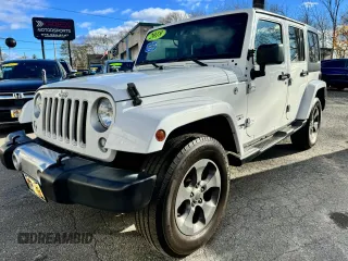 2018 Jeep Wrangler JK Unlimited Sahara with VIN 1C4HJWEG8JL893396, listed as a Copart auction lot 86017724 with 110,460 mi miles and Clean Title. Bid and sale history available at carsss.com. Image 2.