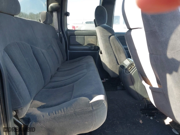 2002 Chevrolet Silverado 1500 LT with VIN 2GCEK19T921226130, listed as a IAAI auction lot 41397105 with 298,115 mi miles. Bid and sale history available at carsss.com. Image 8.