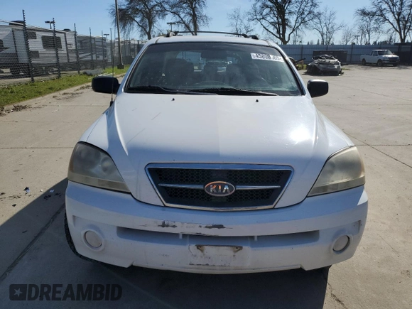 2005 Kia Sorento LX z VIN KNDJC733355365549, wystawiony jako Copart lot #45800565 z przebiegiem 218 962 mil mil oraz Szkoda całkowita • Salvage title. Historia ofert i sprzedaży dostępna na DreamBid. Obrazek 5.
