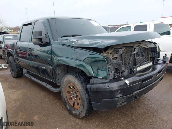 2005 Chevrolet Silverado 1500 LS with VIN 2GCEK13T551156428, listed as a IAAI auction lot 41731983 with 274,185 mi miles. Bid and sale history available at carsss.com. Image 1.