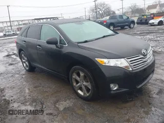 2010 Toyota Venza with VIN 4T3BK3BB0AU043138, listed as a IAAI auction lot 41629488 with 148,639 mi miles. Bid and sale history available at carsss.com. Image 1.