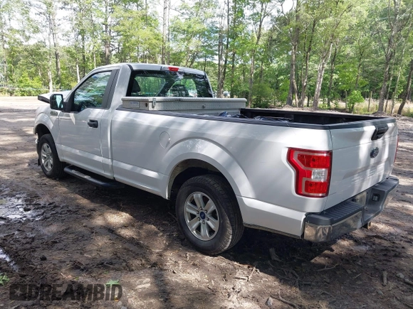 2020 Ford F-150 XL z VIN 1FTMF1CB8LKF35069, wystawiony jako IAAI lot #42332865 z przebiegiem 73 452 mil mil oraz . Historia ofert i sprzedaży dostępna na DreamBid. Obrazek 3.