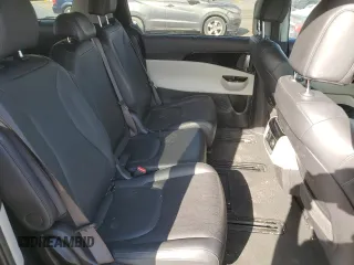2023 Kia Carnival EX with VIN KNDNC5H31P6243106, listed as a Copart auction lot 70280094 with 14,198 mi miles and Salvage Title. Bid and sale history available at carsss.com. Image 10.