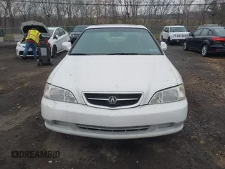 2001 Acura TL with VIN 19UUA56641A033216, listed as a IAAI auction lot 41990006 with 298,562 mi miles. Bid and sale history available at carsss.com. Image 6.