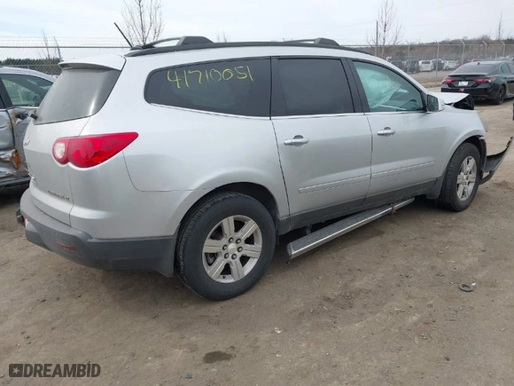 2011 Chevrolet Traverse LT w/1LT with VIN 1GNKVGED3BJ131099, listed as a IAAI auction lot 41710051 with 124,142 mi miles. Bid and sale history available at carsss.com. Image 4.