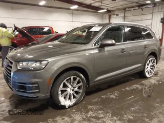 2017 Audi Q7 Premium Plus with VIN WA1LAAF71HD056659, listed as a IAAI auction lot 41729649 with 105,685 mi miles. Bid and sale history available at carsss.com. Image 2.