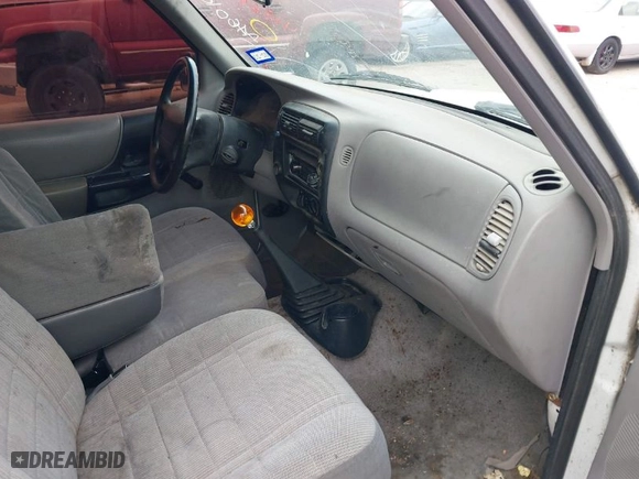 1997 Ford Ranger XL with VIN 1FTCR14A8VPA46010, listed as a IAAI auction lot 41869067 with 230,198 mi miles. Bid and sale history available at carsss.com. Image 5.