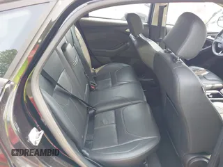 2015 Ford Focus SE z VIN 1FADP3K21FL254875, wystawiony jako IAAI lot #42403064 z przebiegiem 140 198 mil mil oraz . Historia ofert i sprzedaży dostępna na DreamBid. Obrazek 8.