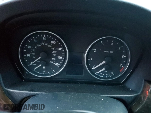2006 BMW 3 Series 325i with VIN WBAVB17596NK30684, listed as a Copart auction lot 86890384 with Not Provided miles and Clean Title. Bid and sale history available at DreamBid. Image 9.
