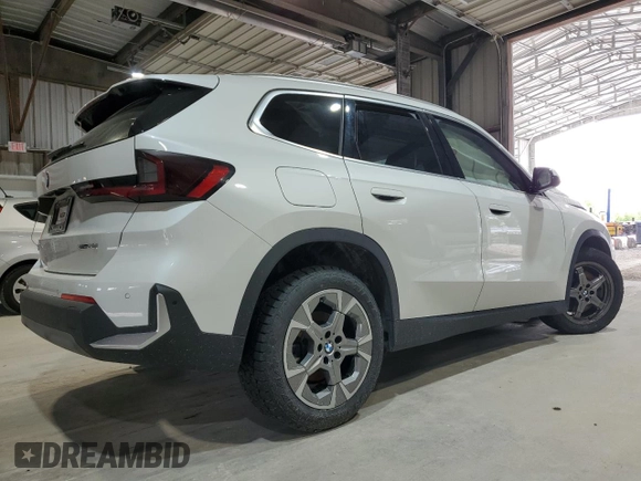 2023 BMW X1 xDrive28i with VIN WBX73EF00P5W26108, listed as a Copart auction lot 55637925 with Not provided miles and Clean title. Bid and sale history available at DreamBid. Image 3.