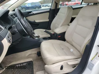 2013 Volkswagen Jetta SE with VIN 3VWDP7AJ3DM210251, listed as a Copart auction lot 52832265 with 151,190 mi miles and Clean title. Bid and sale history available at DreamBid. Image 7.
