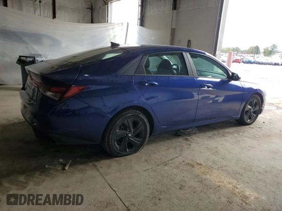 2021 Hyundai Elantra SEL z VIN 5NPLM4AG8MH027038, wystawiony jako Copart lot #52361295 z przebiegiem 94 599 mil mil oraz Szkoda całkowita • Salvage title. Historia ofert i sprzedaży dostępna na DreamBid. Obrazek 3.