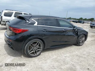 2018 Infiniti QX30 ESSENTIAL with VIN SJKCH5CP7JA046283, listed as a Copart auction lot 60801274 with 61,936 mi miles and Salvage Title. Bid and sale history available at carsss.com. Image 3.