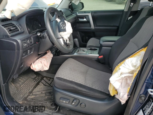 2021 Toyota 4Runner SR5 z VIN JTEMU5JR4M5917821, wystawiony jako Copart lot #51359905 z przebiegiem 77 403 mil mil oraz Szkoda całkowita • Salvage title. Historia ofert i sprzedaży dostępna na DreamBid. Obrazek 7.