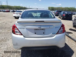 2015 Nissan Versa SV z VIN 3N1CN7AP5FL878377, wystawiony jako Copart lot #51951485 z przebiegiem 128 458 mil mil oraz Tytuł czysty. Historia ofert i sprzedaży dostępna na DreamBid. Obrazek 6.