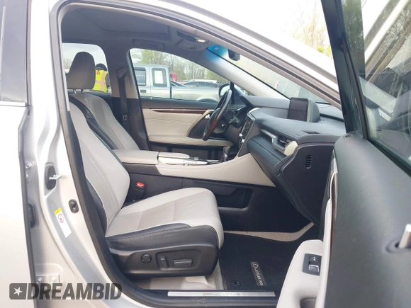 2017 Lexus RX 350 z VIN 2T2ZZMCA1HC070340, wystawiony jako IAAI lot #41990040 z przebiegiem 107 450 mil mil oraz . Historia ofert i sprzedaży dostępna na DreamBid. Obrazek 5.