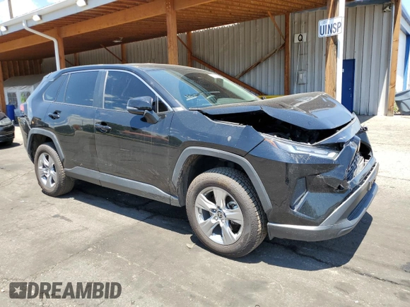 2023 Toyota RAV4 LE z VIN 2T3G1RFV9PC383821, wystawiony jako Copart lot #60561435 z przebiegiem 33 593 mil mil oraz Szkoda całkowita • Salvage title. Historia ofert i sprzedaży dostępna na DreamBid. Obrazek 4.