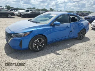 2024 Nissan Sentra SV z VIN 3N1AB8CV4RY346689, wystawiony jako Copart lot #63327275 z przebiegiem 28 951 mil mil oraz Szkoda całkowita • Salvage title. Historia ofert i sprzedaży dostępna na DreamBid. Obrazek 1.