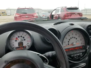 2014 MINI Countryman z VIN WMWZB3C55EWR36269, wystawiony jako Copart lot #51845265 z przebiegiem 167 558 mil mil oraz Czysty tytuł • Clean title. Historia ofert i sprzedaży dostępna na DreamBid. Obrazek 9.