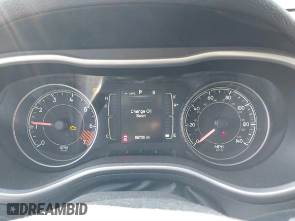 2014 Jeep Cherokee Altitude with VIN 1C4PJMCB5EW167961, listed as a IAAI auction lot 41660440 with 88,705 mi miles and . Bid and sale history available at DreamBid. Image 7.