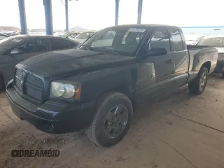 2006 Dodge Dakota SLT z VIN 1D7HE42NX6S666404, wystawiony jako Copart lot #44178125 z przebiegiem 125 891 mil mil oraz Czysty tytuł • Clean title. Historia ofert i sprzedaży dostępna na DreamBid. Obrazek 1.