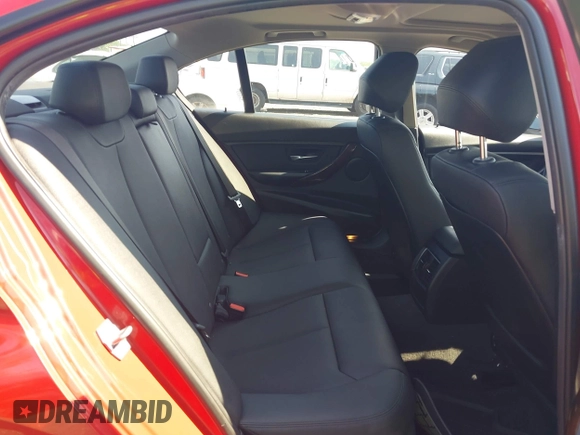 2017 BMW 3 Series 320i xDrive с VIN WBA8A3C33HK693053, выставлен на аукционе IAAI как лот 42820158 с пробегом 65 592 миль миль и . История ставок и продаж доступна на DreamBid. Изображение 8.
