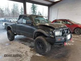 2004 Toyota Tacoma with VIN 5TEWN72N84Z336126, listed as a IAAI auction lot 41490400 with 243,647 mi miles and . Bid and sale history available at DreamBid. Image 1.
