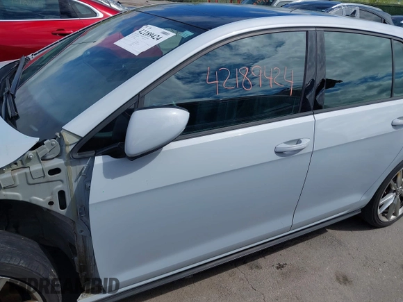2019 Volkswagen GTI S z VIN 3VW5T7AU8KM038287, wystawiony jako IAAI lot #42189424 z przebiegiem 62 098 mil mil oraz . Historia ofert i sprzedaży dostępna na DreamBid. Obrazek 15.