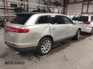 2010 Lincoln MKT with VIN 2LMHJ5AR0ABJ20455, listed as a IAAI auction lot 41460072 with 298,026 mi miles. Bid and sale history available at carsss.com. Image 4.