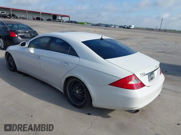 2006 Mercedes-Benz CLS 500 with VIN WDDDJ75XX6A017958, listed as a IAAI auction lot 42255953 with 169,538 mi miles and . Bid and sale history available at DreamBid. Image 3.