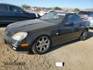 1999 Mercedes-Benz SLK-Class with VIN WDBKK47F2XF102913, listed as a Copart auction lot 76196644 with 112,119 mi miles and Clean Title. Bid and sale history available at carsss.com. Image 1.