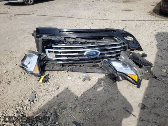 2018 Ford Expedition Max XLT with VIN 1FMJK1JT9JEA26531, listed as a Copart auction lot 46578355 with 121,898 mi miles and Salvage title. Bid and sale history available at DreamBid. Image 13.