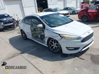 2016 Ford Focus SE with VIN 1FADP3F2XGL356462, listed as a IAAI auction lot 41941656 with 85,904 mi miles. Bid and sale history available at carsss.com. Image 1.