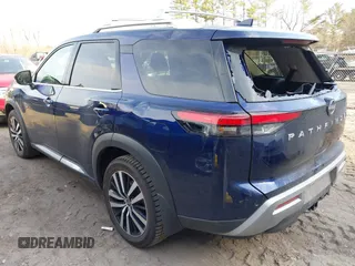 2023 Nissan Pathfinder Platinum с VIN 5N1DR3DK2PC237839, выставлен на аукционе IAAI как лот 41800209 с пробегом 21 446 миль миль и . История ставок и продаж доступна на DreamBid. Изображение 3.