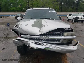 2004 Chevrolet Tahoe LT with VIN 1GNEC13Z34J124204, listed as a Copart auction lot 50416135 with 310,955 mi miles and Salvage Title. Bid and sale history available at carsss.com. Image 5.