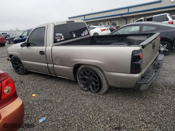 2002 Chevrolet Silverado 1500 LS with VIN 1GCEC14V32Z207294, listed as a Copart auction lot 88752435 with 0 mi miles and Salvage Title. Bid and sale history available at carsss.com. Image 2.