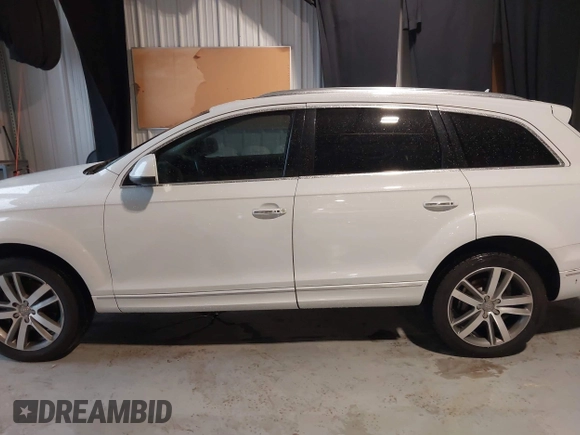 2015 Audi Q7 Premium Plus with VIN WA1LMAFE6FD016774, listed as a IAAI auction lot 42148140 with 148,317 mi miles and . Bid and sale history available at DreamBid. Image 14.