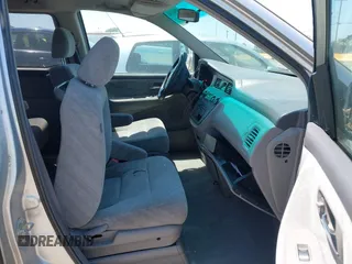 2004 Honda Odyssey EX z VIN 5FNRL18624B007438, wystawiony jako IAAI lot #42441043 z przebiegiem 208 480 mil mil oraz . Historia ofert i sprzedaży dostępna na DreamBid. Obrazek 5.